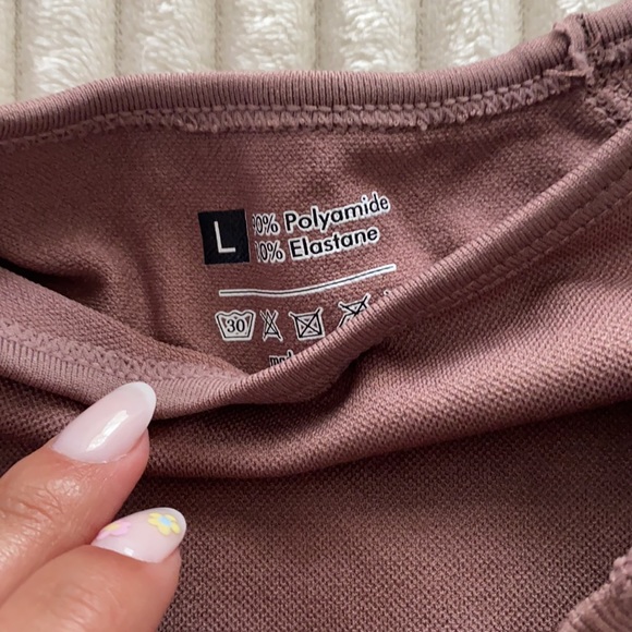 ACTIVEWEAR SET - Picture 2 of 2